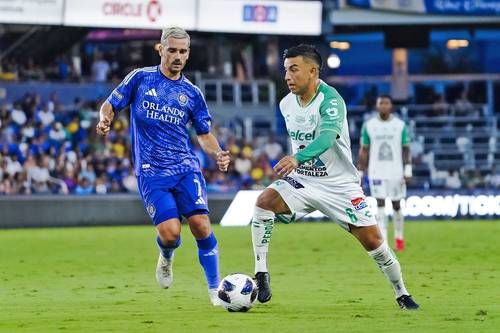 Monterrey-vence-2-1-al-Inter-Miami-en-una-noche-marcada-por-la-ausencia-de-Messi
