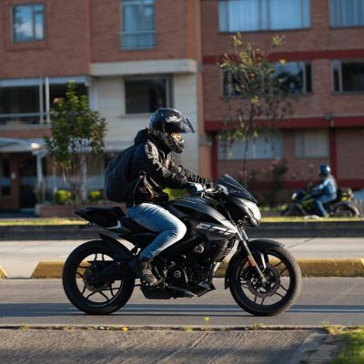 Motocicletas-y-motonetas-deberan-circular-con-luces-y-aditamentos-reflejantes-en-San-Luis-Potosi