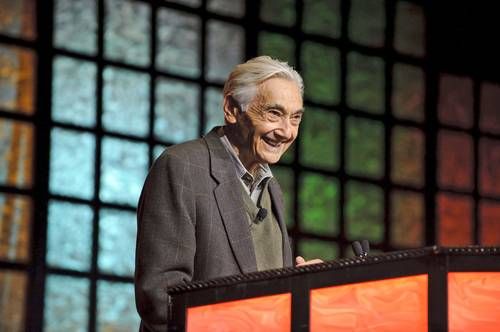 Nueva-biografia-recupera-la-vida-y-el-legado-de-Howard-Zinn