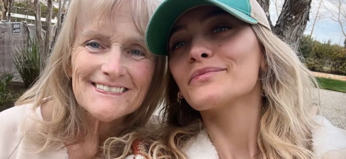 Paris-Jackson-recuerda-como-conocio-a-su-madre-Debbie-Rowe-a-los-15-anos