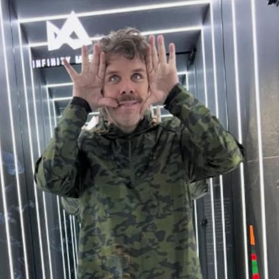 Perez-Hilton-mostraba-mensajes-religiosos-dias-antes-de-su-polemica-transmision-en-vivo