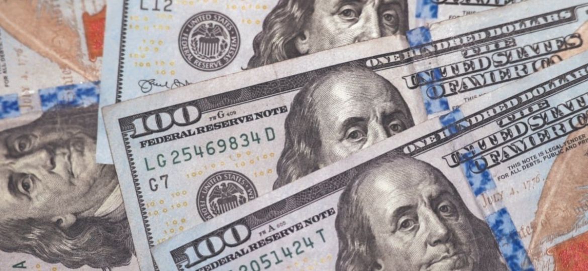 Peso-mexicano-cierra-en-16.95-por-dolar-y-se-coloca-entre-las-divisas-mas-ganadoras