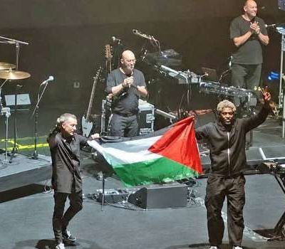 Prohiben-el-ingreso-de-Massive-Attack-a-Singapur-tras-ondear-una-bandera-palestina
