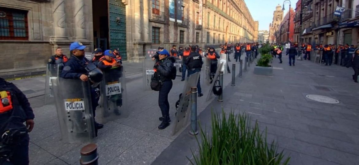 Refuerzan-accesos-a-Palacio-Nacional-ante-reunion-de-Sheinbaum-con-la-Seccion-22-de-la-CNTE
