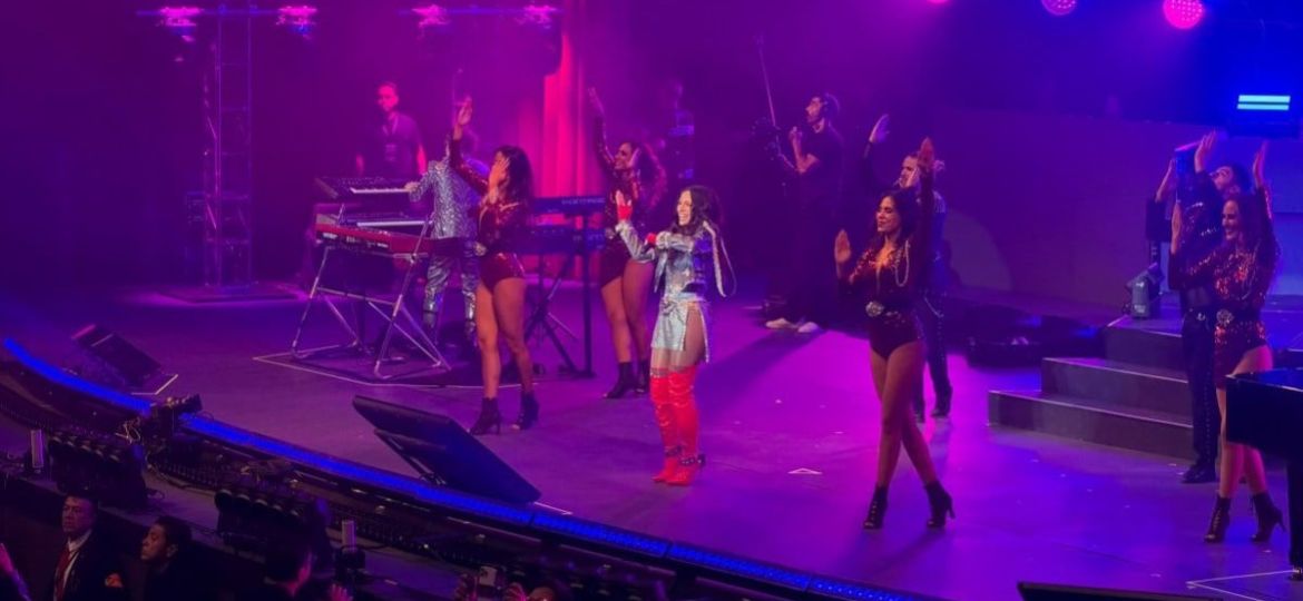 Sentidos-Opuestos-homenajea-a-Jaime-Sanchez-Rosaldo-durante-concierto-en-el-Auditorio-Nacional