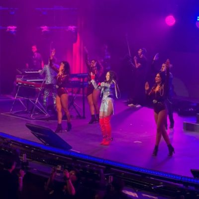 Sentidos-Opuestos-homenajea-a-Jaime-Sanchez-Rosaldo-durante-concierto-en-el-Auditorio-Nacional