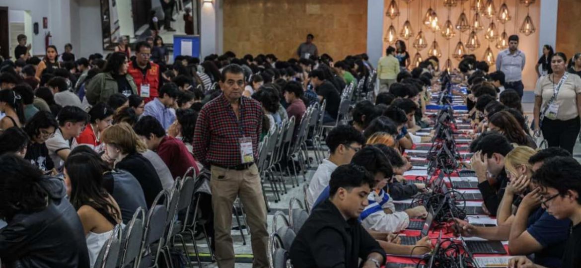 UNAM-aplica-en-Guanajuato-examen-presencial-fuera-de-linea-y-con-supervision-notarial
