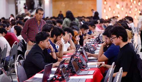 UNAM-aplica-examen-de-control-en-Leon-acude-69-de-los-convocados