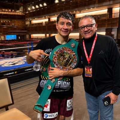 William-El-Camaron-Zepeda-vence-a-Lamont-Roach-y-conquista-el-titulo-ligero-del-CMB